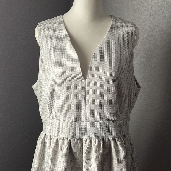 1901 | Fit and Flare Dress - Picture 2 of 5